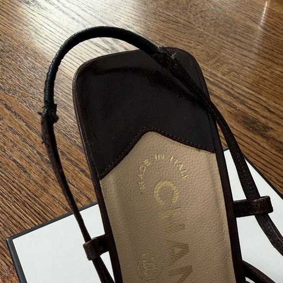 Chanel Vintage Heels With Chanel Gift - Picture 3 of 8